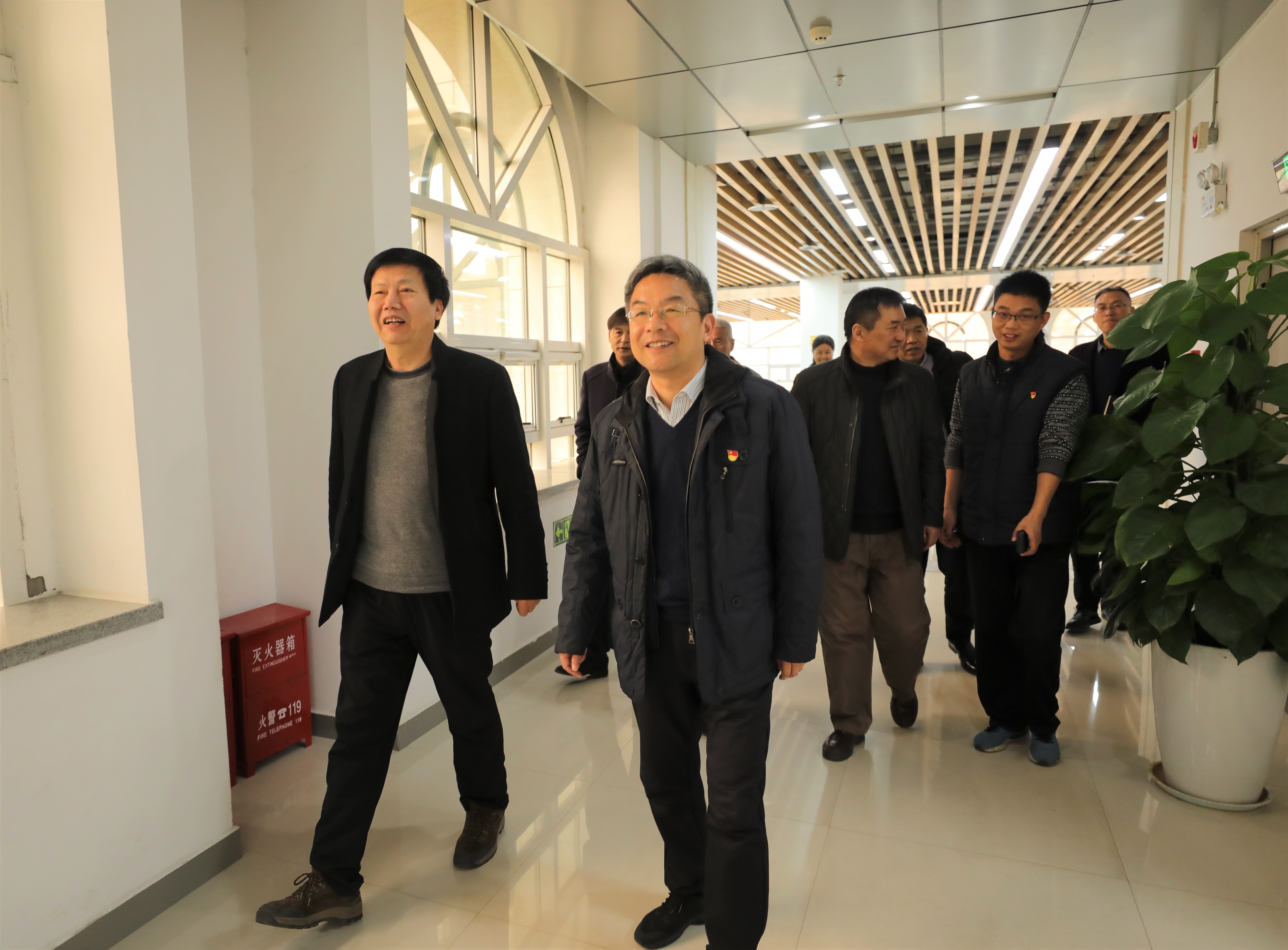 河南省高职院校图书馆馆长业务交流座谈会在我校召开