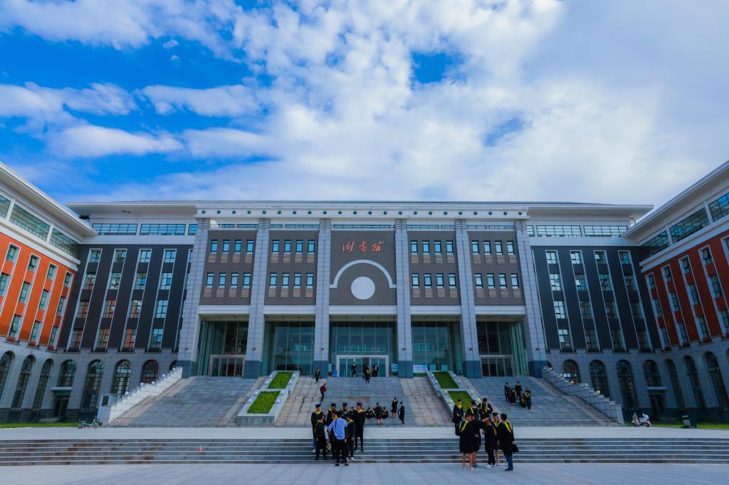 郑州建筑技术学校图片