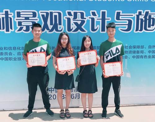 说明: http://www.hnjs.edu.cn/__local/1/53/4F/878DB6F6F8677A0DBAA9A44CEDD_0B6DC189_1B240.jpg